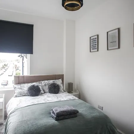شقة Contractors-long Stay- Close To Gloucester Rd *