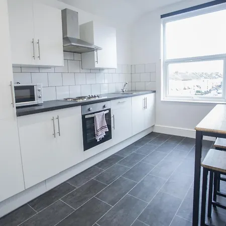 شقة Contractors-long Stay- Close To Gloucester Rd *