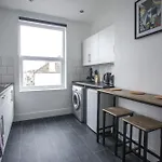 Contractors-long Stay- Close To Gloucester Rd Apartment *