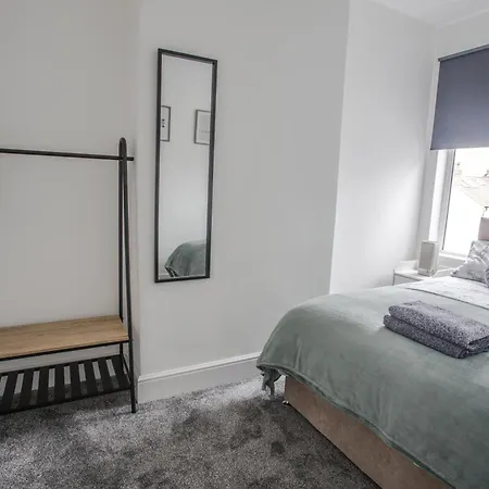 Contractors-long Stay- Close To Gloucester Rd Apartment