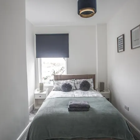 Contractors-long Stay- Close To Gloucester Rd Apartment