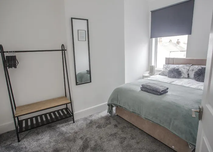 Contractors-long Stay- Close To Gloucester Rd * Bristol