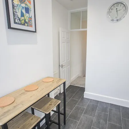 Contractors-long Stay- Close To Gloucester Rd Bristol