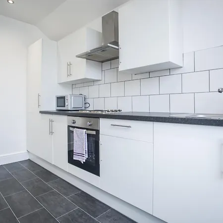 Contractors-long Stay- Close To Gloucester Rd * Bristol